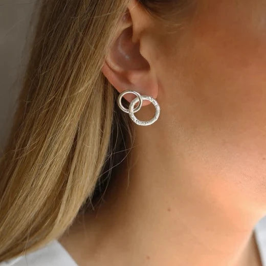 Pose Stud Earrings in Silver