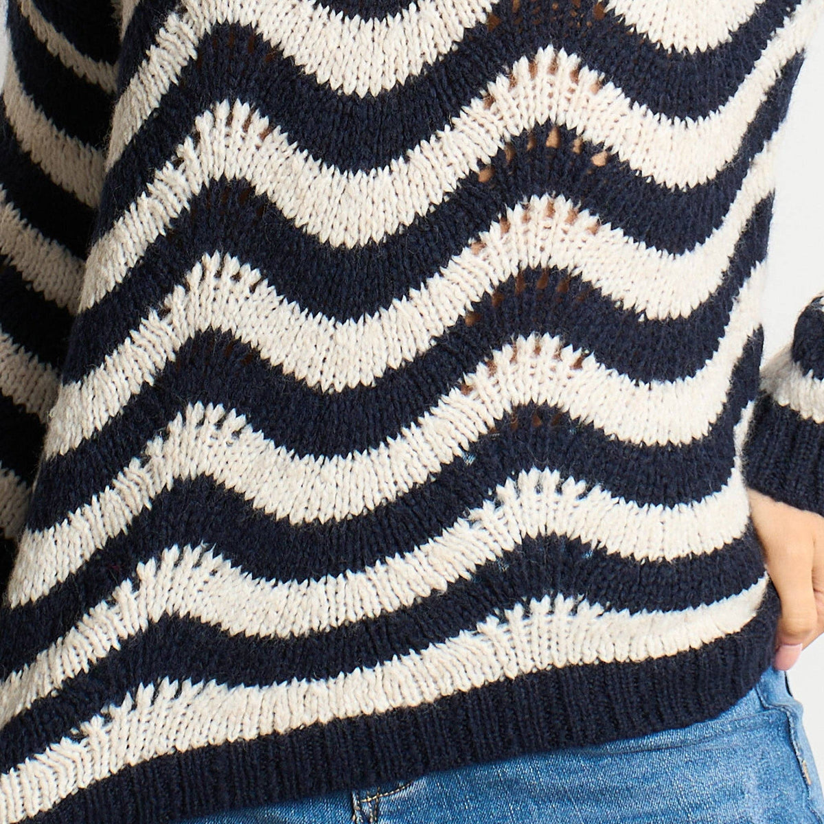 Wave Stripe Scalloped Italian Wool Blend Jumper in Cream/Navy Blue - One-size (UK 8-18)