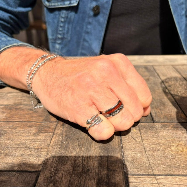 Solid Steel/Wood Arrow Ring