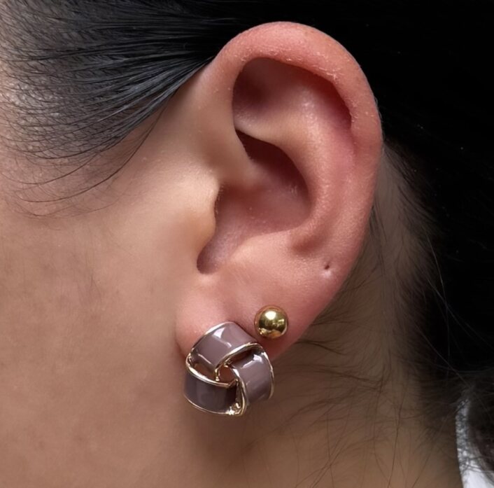 Black Flamingo - Knotty Studs - Mauve