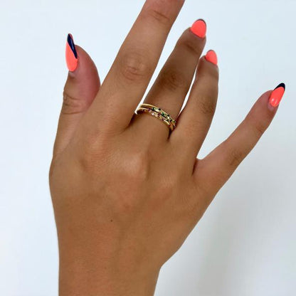 Black Flamingo - Emerald Green Rhinestone Ring