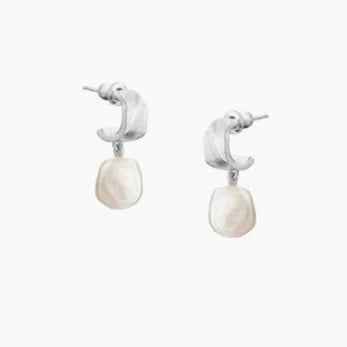 Freshwater Pearl Earrings in Silver