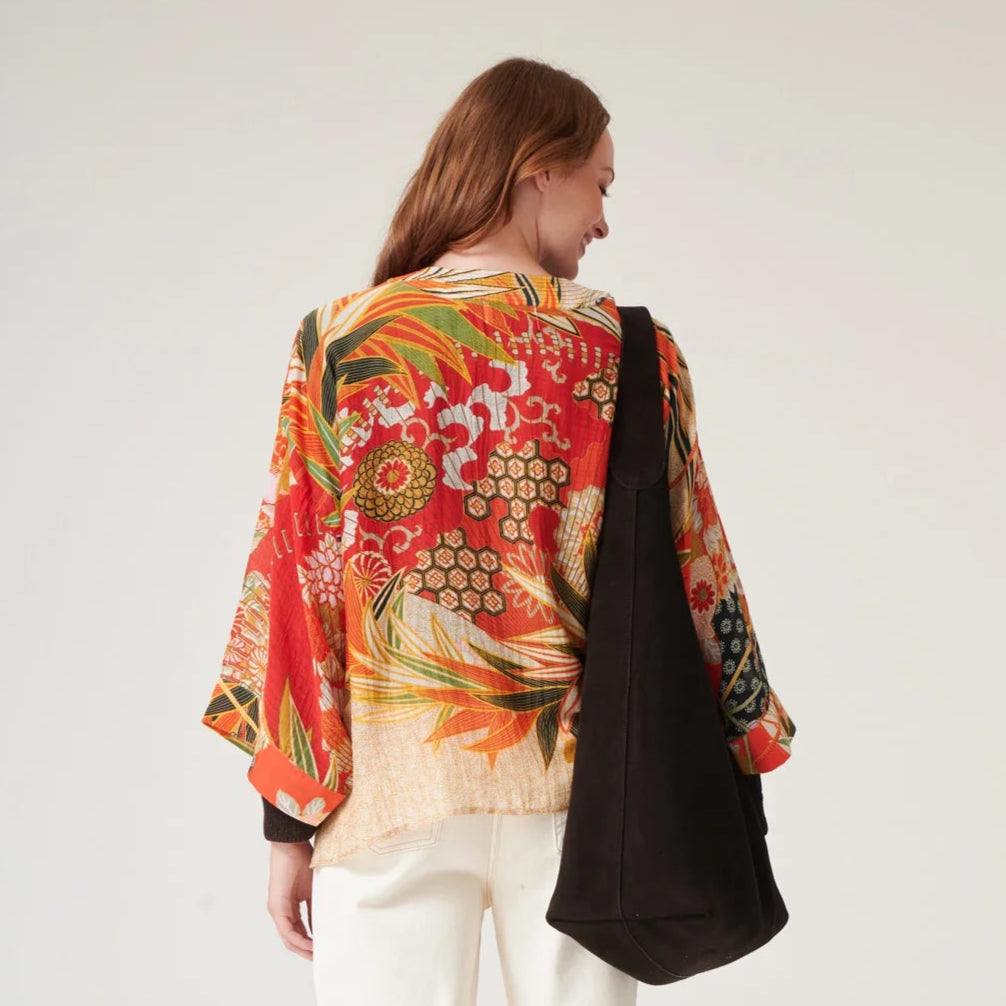 Fans Scarlet Kimono