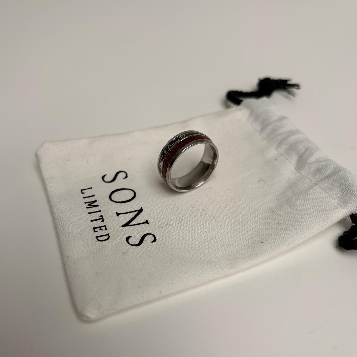Solid Steel/Wood Arrow Ring