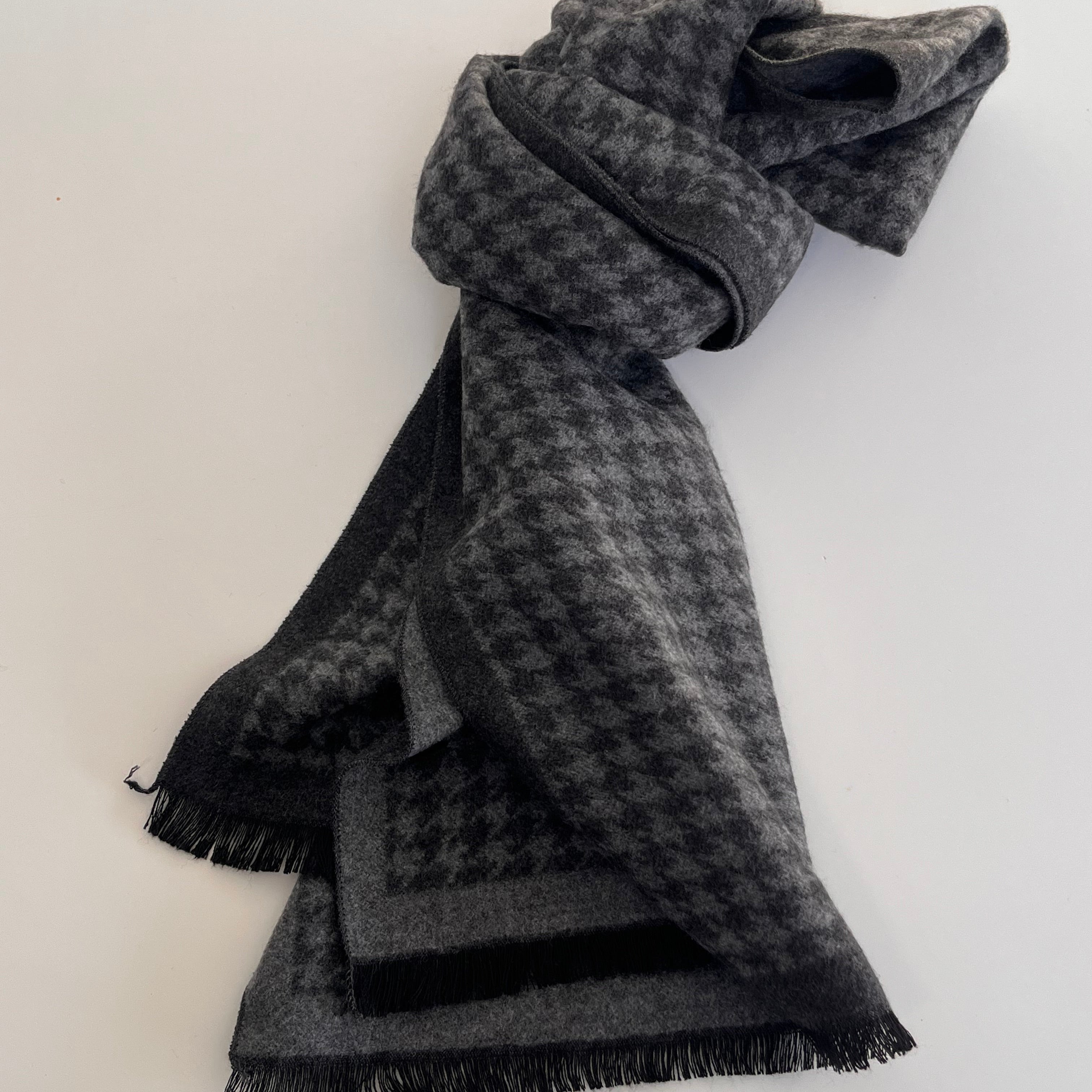 Luxury Men's Houndstooth Scarf - Grey | Christmas Gift for Him