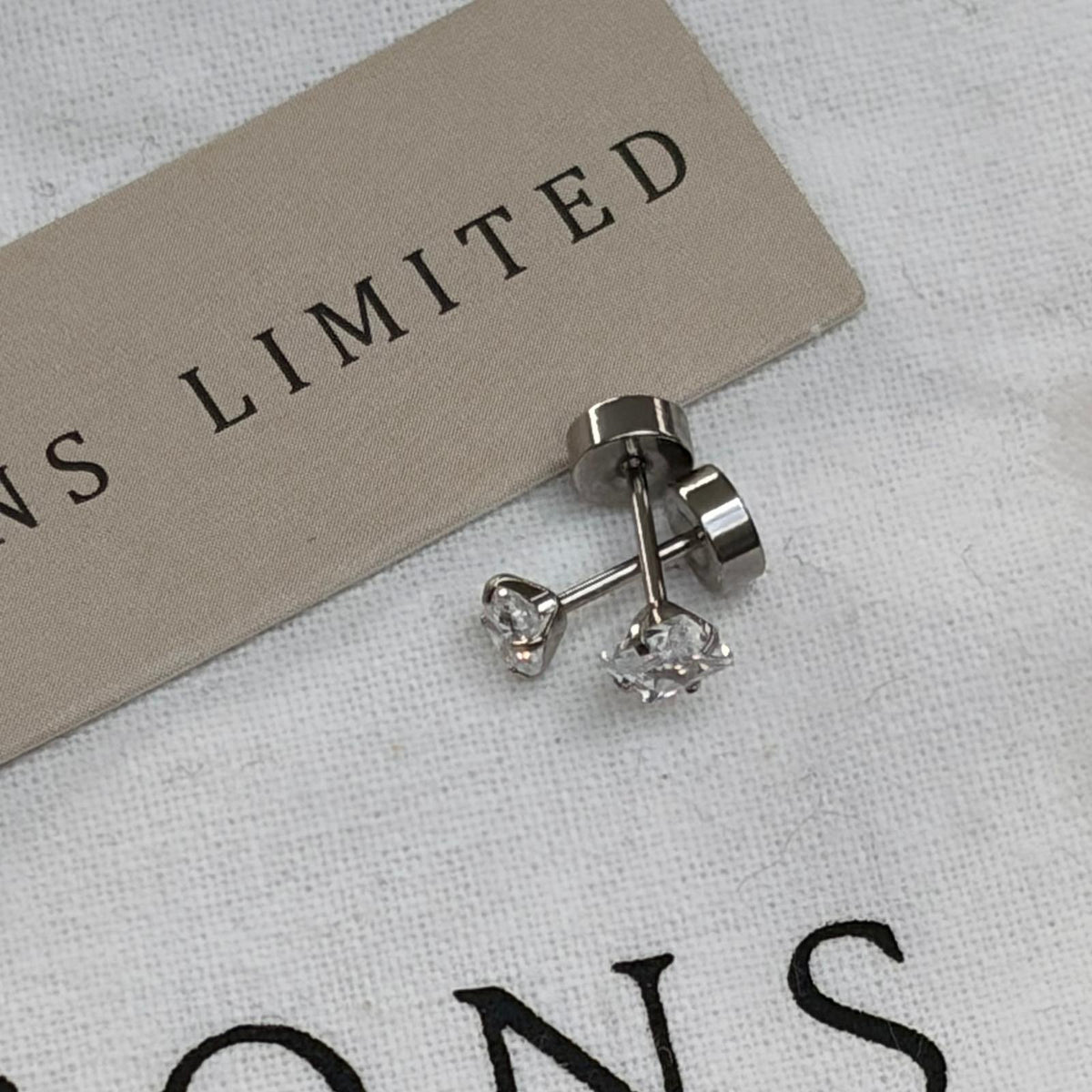 Sons Limited - Round/Square Diamond Earring Mix