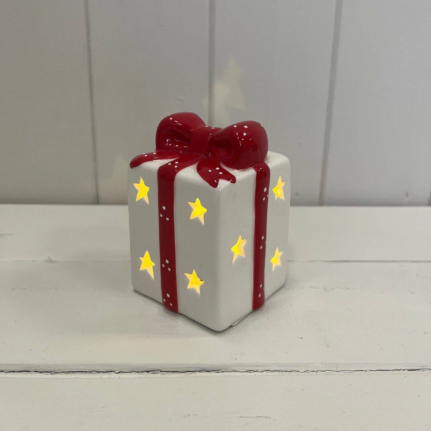 White/Red Ceramic Present With Led