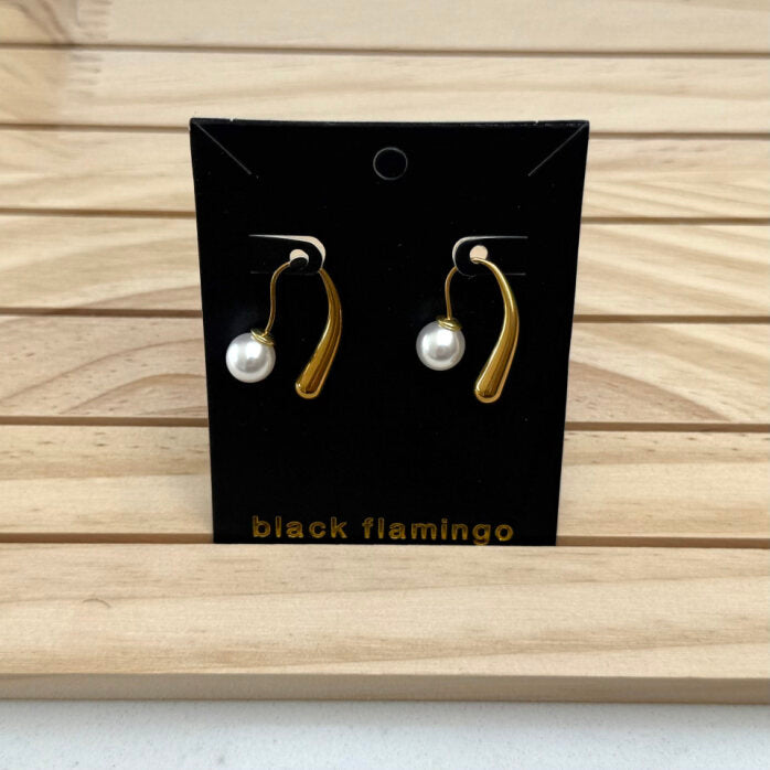 Black Flamingo - Pearl Drop