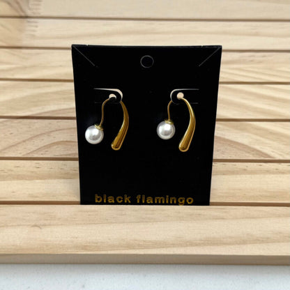 Black Flamingo - Pearl Drop